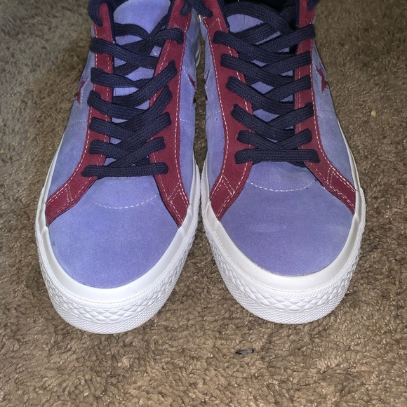 Low top converse/Size 10 - Picture 2 of 2
